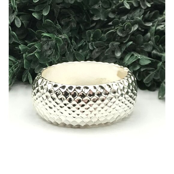 Vintage Textured Silver-Tone Bangle Bracelet Hammered Finish - Picture 2 of 5